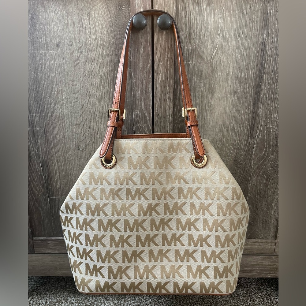 Michael Kors Jet Set Grab Bag Signature Jacquard Handbag Tote